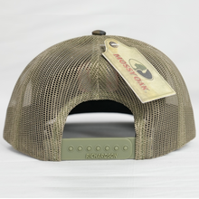 Load image into Gallery viewer, Mossy Oak Bottomland DeerCast Richardson Snapback Hat
